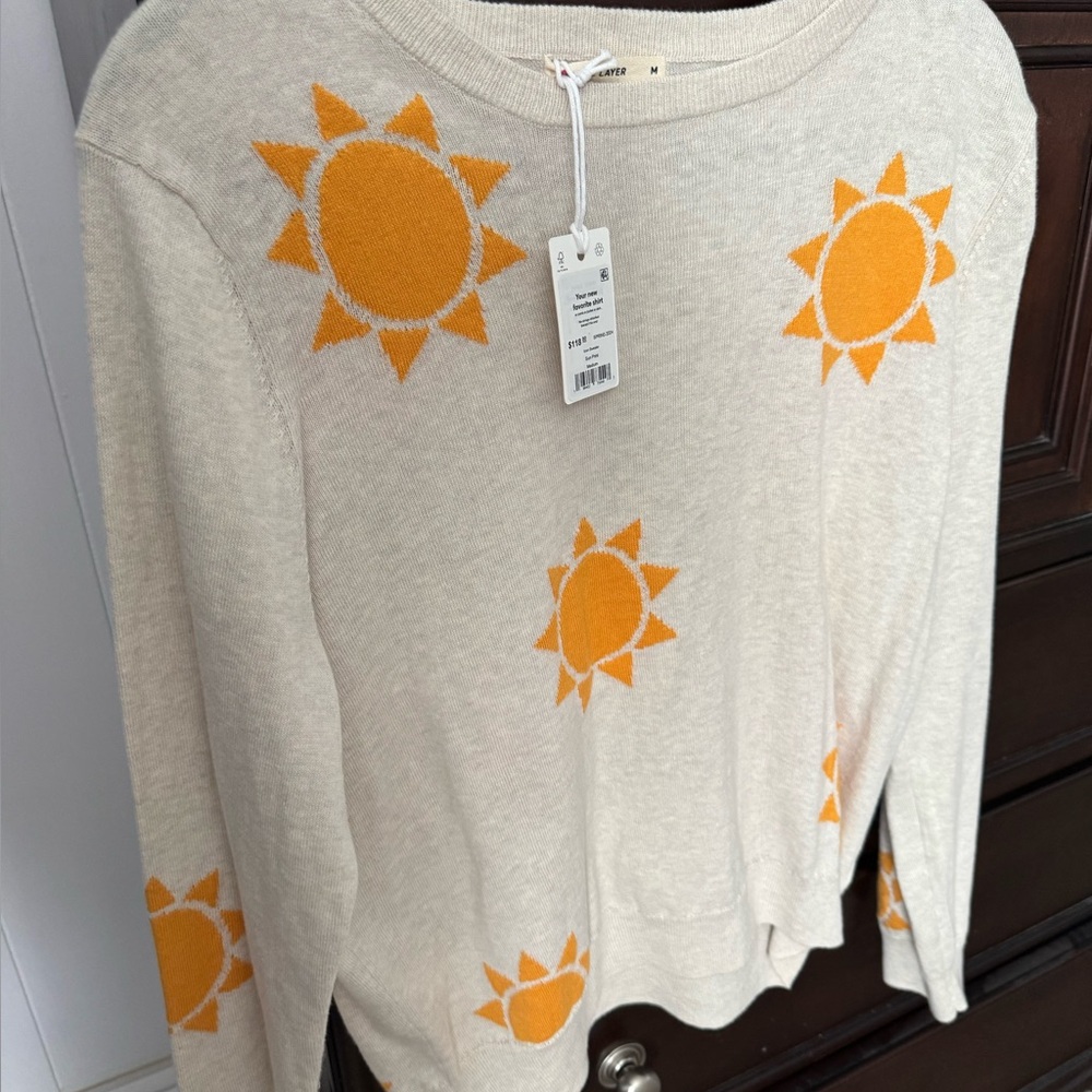 New Marine Layer Cream Pullover with Orange Sun Motif ☀️Size M. 🌈